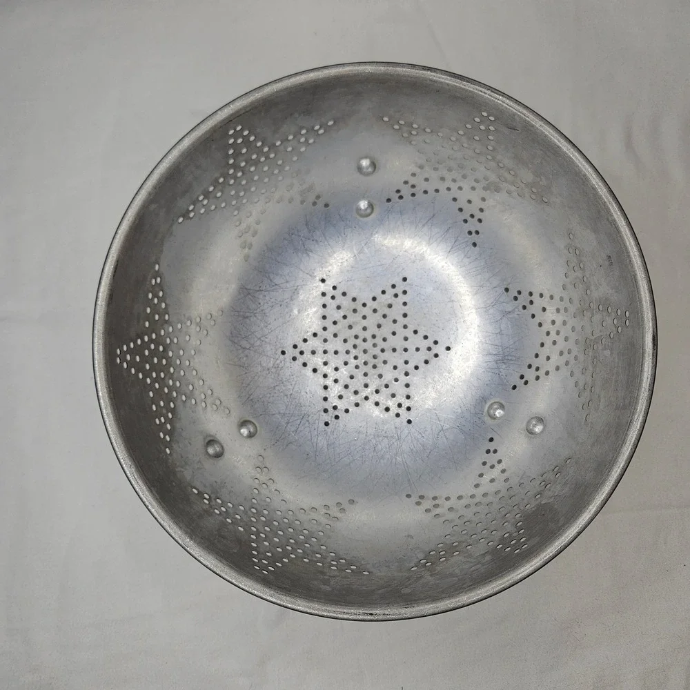 Vtg‎ Aluminum Star Pattern Footed Colander Strainer 9 Inch Silver Farmhouse